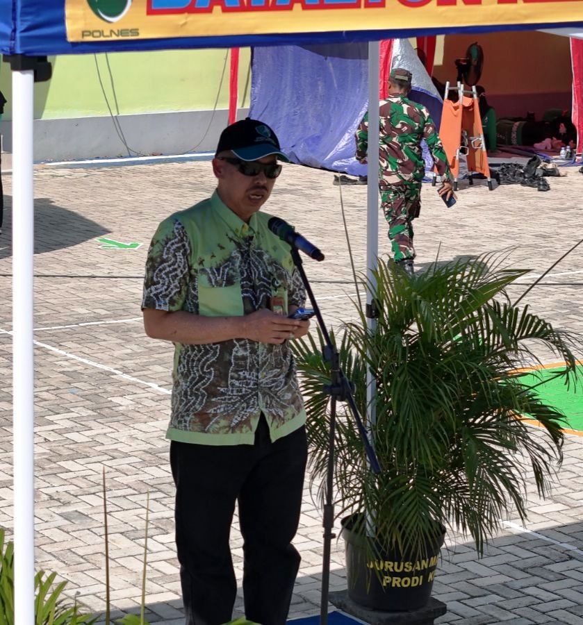 direktur ahyar di pengukuhan maba polnes 2025